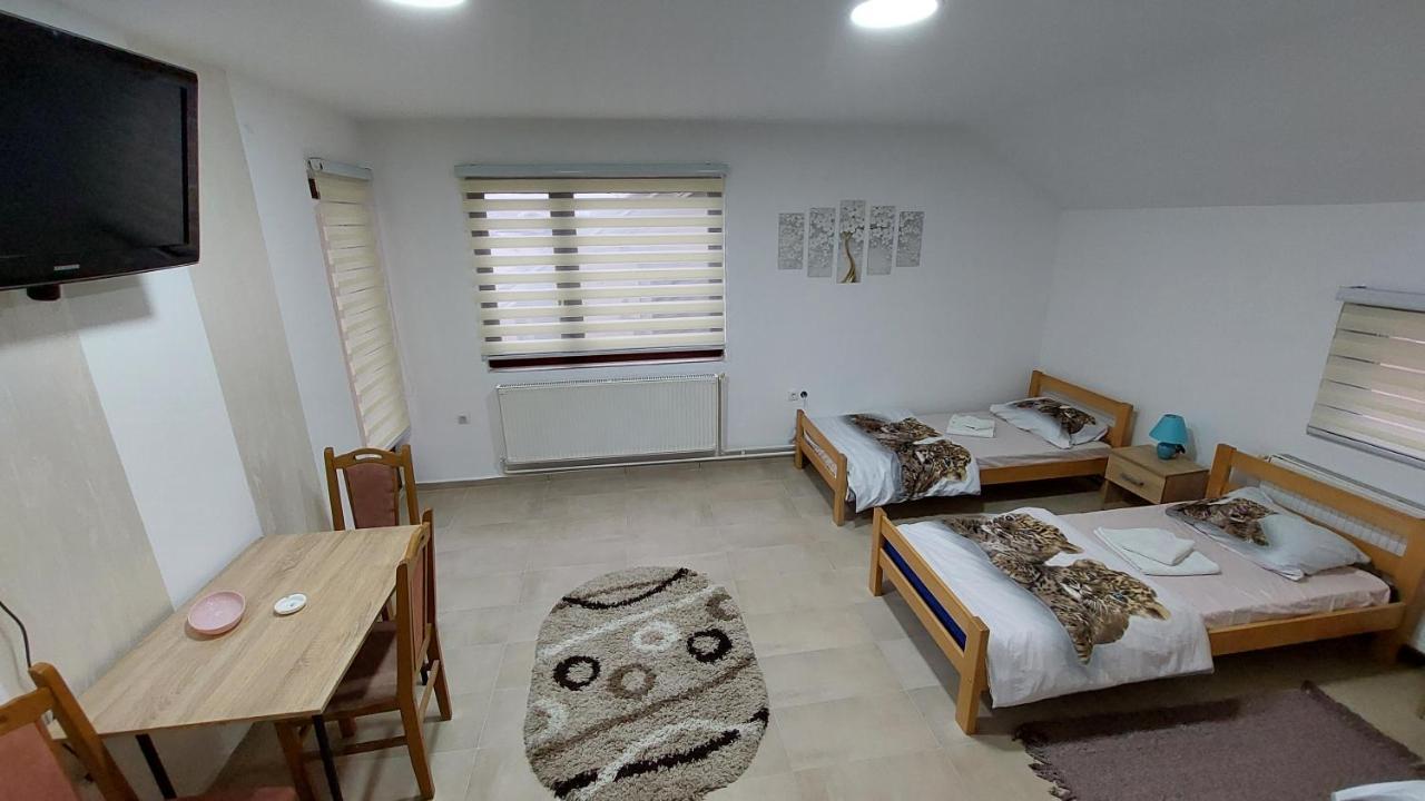Rooms Stefan Subotica Luaran gambar