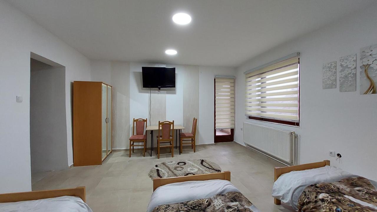 Rooms Stefan Subotica Luaran gambar