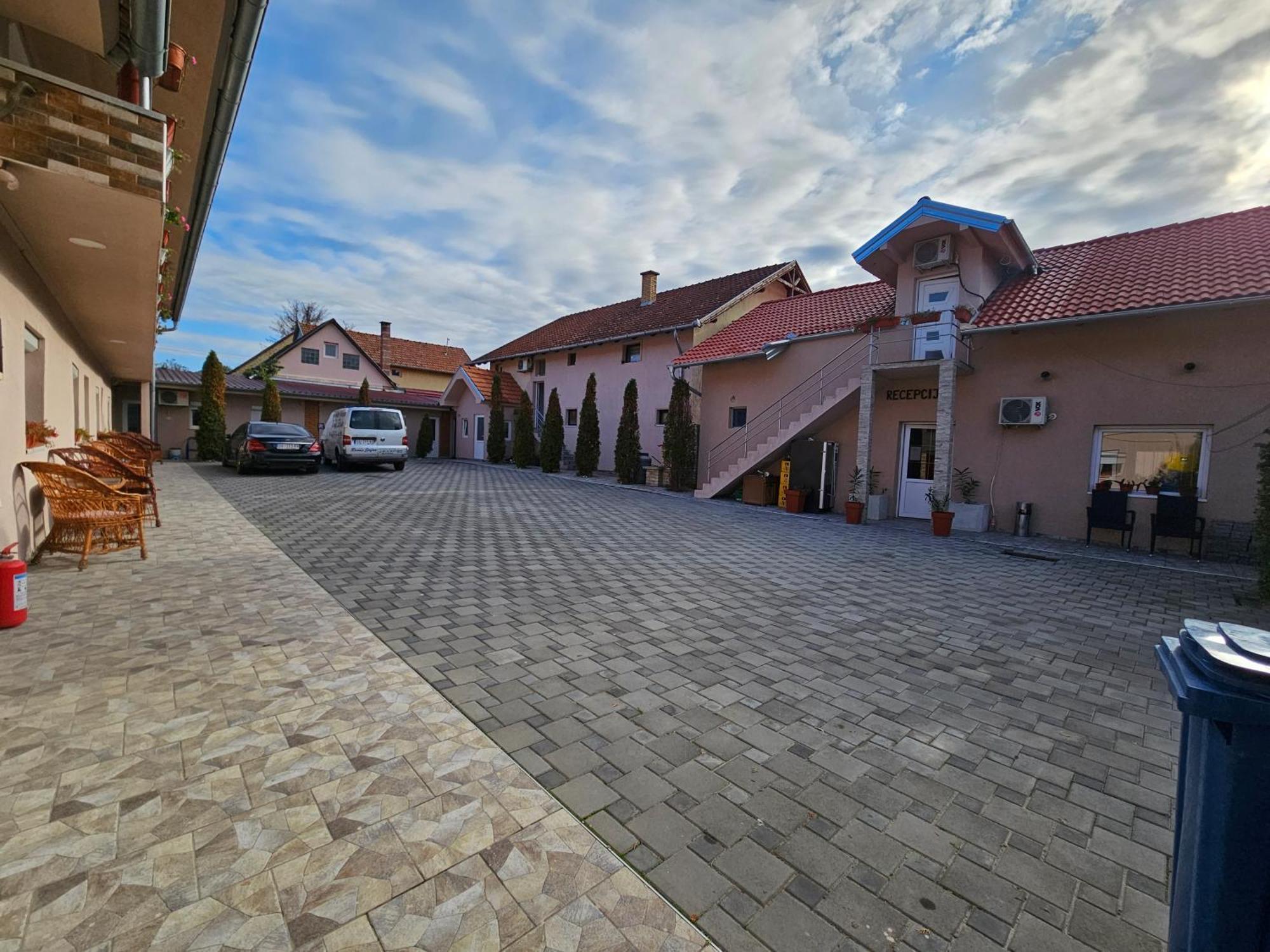 Rooms Stefan Subotica Luaran gambar